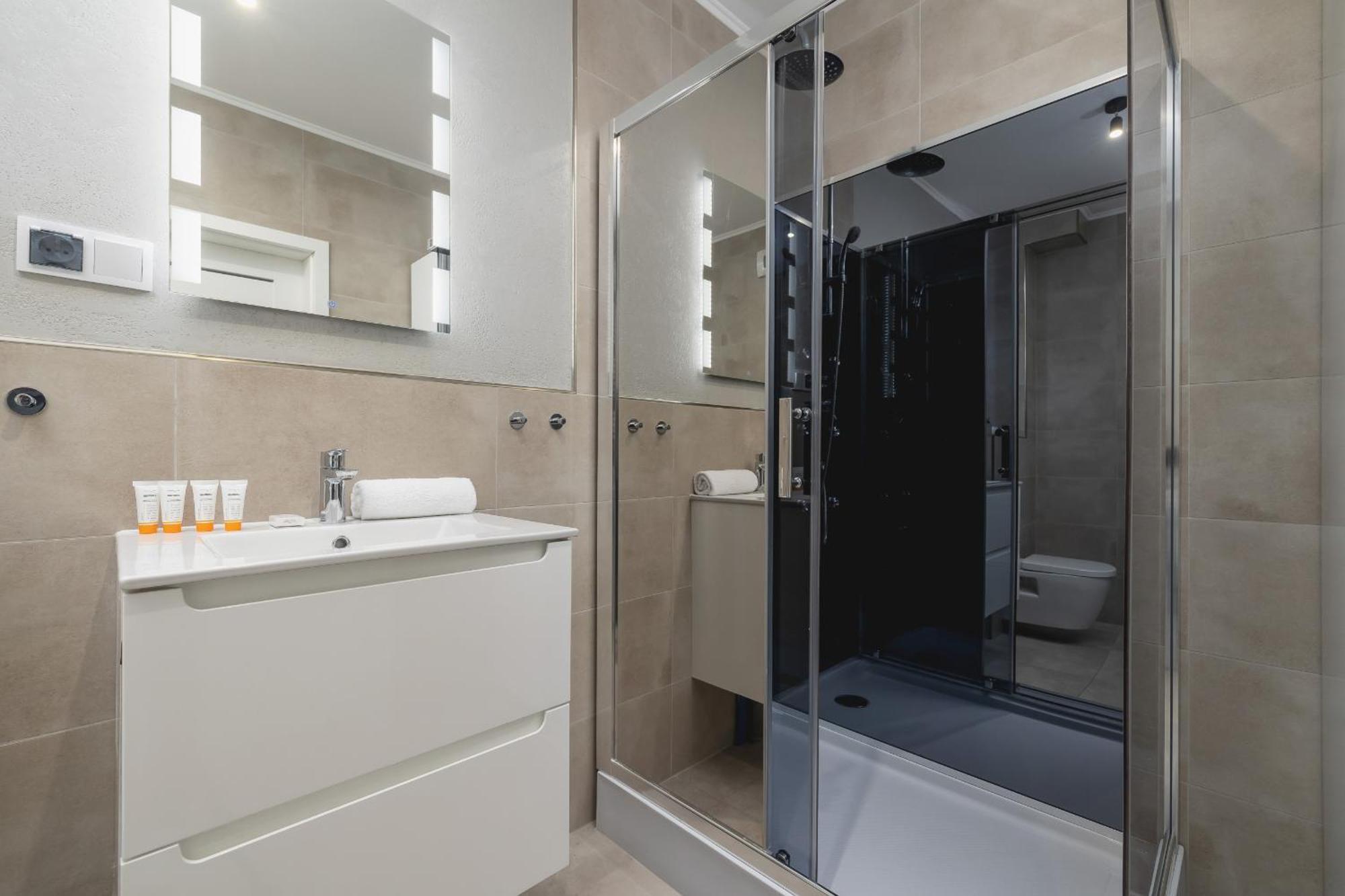 Dabska With Terrace & Parking By Renters * Krakau