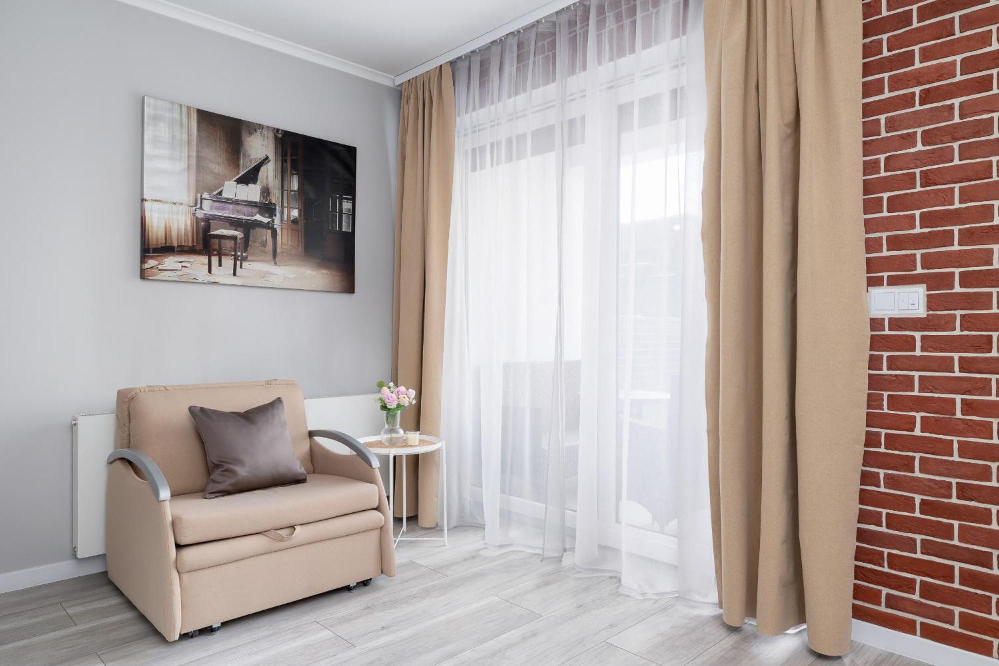 Apartment Dabska With Terrace & Parking By Renters Krakau